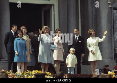 Queen's Day; Royal Family on boards Data: 30 aprile 1969 Parole Chiave: Queen's Day, Bordessen Foto Stock