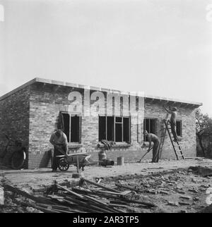 Costruzione nel Betuwe (1945) costruzione nel Betuwe Data: 1945 luogo: Betuwe Parole Chiave: Recupero Foto Stock