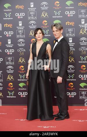 25 Gennaio 2020, Malaga, Andalusia, Spagna: Ernesto Alterio, Malena Alterio Partecipa Al 34th Goya Cinema Awards 2020 - Red Carpet Al Jose Maria Martin Carpena Stadium Il 26 Gennaio 2020 A Malaga, Spagna (Credit Image: © Jack Abuin/Zuma Wire) Foto Stock