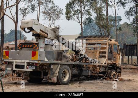 I Boscoscimani australiani sono all'indomani. Wingello, SW. Il fuoco si è verificato la notte del 4 gennaio Foto Stock