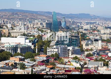 Tbilisi, GEORGIA - 25 settembre 2019: Il quartiere centrale degli affari di Tbilisi, Georgia. Foto Stock