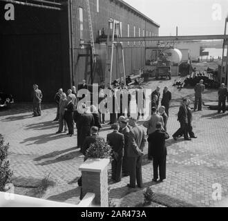 Nuova fabbrica Bronze Work (apertura del Sindaco) Data: 15 aprile 1952 Parole Chiave: Sindaci, FACTORIES, Aperture Foto Stock