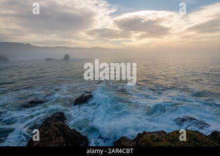 Mattina Al Faro Di Pigeon Point Foto Stock