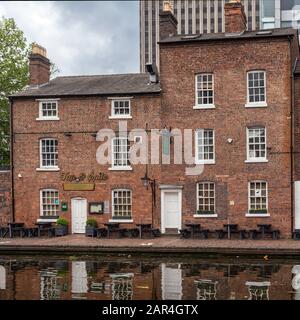 BIRMINGHAM, Regno Unito - 28 MAGGIO 2019: Tap and Spile pub in Brindley Place. Foto Stock