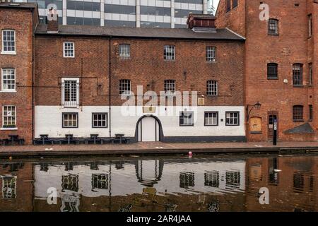 Birmingham, Regno Unito - 28/05/2019: Pub TAP and Spile a Brindley Place. Foto Stock