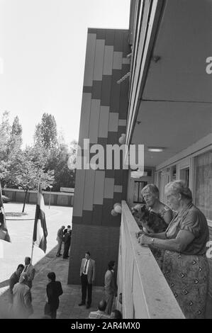 Primo ascensore messo in uso in Amstelveen del progetto ascensore Comitato direttivo Esperimenti Alloggiamento Data: 12 luglio 1989 Località: Amstelveen, Noord-Holland Parole Chiave: Ascensori, progetti, gruppi di sterzo Foto Stock