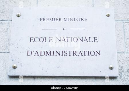 Premier miniatre, Ecole Nationale d'Administration (ENA, 6ème (6th, XIV) circondario, Parigi, Francia, giugno 2019. Cartello stradale francese. Foto Stock