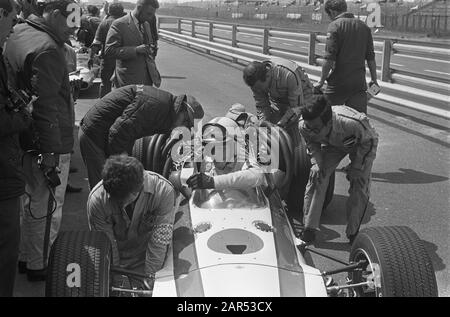 Gran Premio 68 Formazione Zandvoort. Numeri 8.9.10 Graham Hill Data: 21 Giugno 1968 Parole Chiave: Gare Automobilistiche Nome Personale: Graham Hill Foto Stock