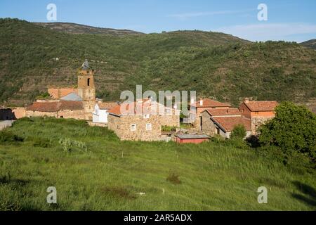 Treguajantes villaggio abbandonato in La Rioja provincia, Spagna Foto Stock