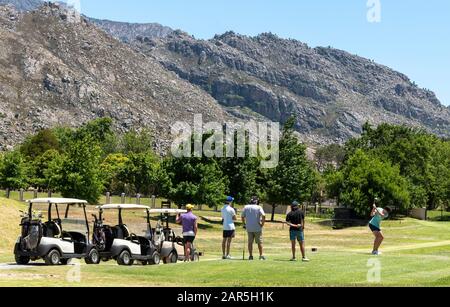 Ceres, Capo Occidentale, Sud Africa. Dicembre 2019. Golfisti che giocano a golf sul campo del Ceres Golf Club. Foto Stock