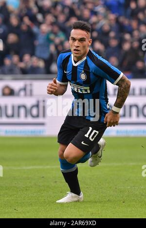 Milano, Italia. 26th Gen 2020. Lautaro Martinez del FC Internazionale durante la Serie UNA partita tra Inter Milan e Cagliari allo Stadio San Siro, Milano, Italia, il 26 gennaio 2020. Foto di RemotePhotoPress. Credit: Uk Sports Pics Ltd/Alamy Live News Foto Stock