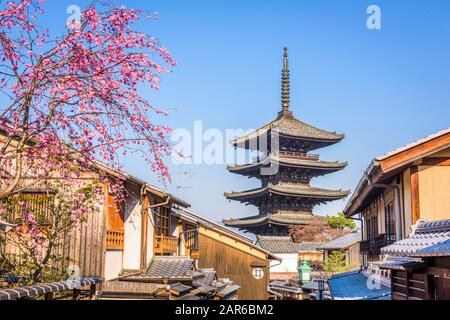 Kyoto, Giappone primavera nel distretto di Higashiyama. Foto Stock