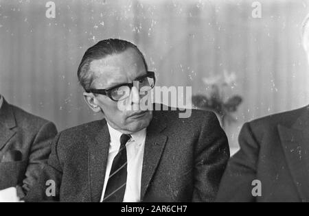 Lord Thomson ospite della Foreign Press Association di Hilton Hotel. Henk Kersting, Direttore Arbeiderspers Amsterdam Data: 29 Marzo 1968 Località: Amsterdam, Noord-Holland Parole Chiave: Incontri, Direttori, Giornalisti, Stampa Nome Personale: Arbeiderspers, Kersting Henk, Thomson Lord Institutionname: Hilton Hotel Foto Stock