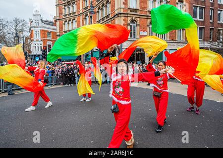 Londra, Regno Unito. 26th Gen 2020. Le celebrazioni del Capodanno cinese per l'anno del Rat a Londra organizzate dal LCCA. Credito: Guy Bell/Alamy Live News Foto Stock