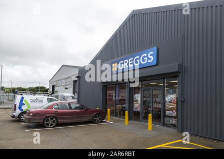 Greggs fuori dal ramo della città, Pilland Way, Barnstaple. Foto Stock