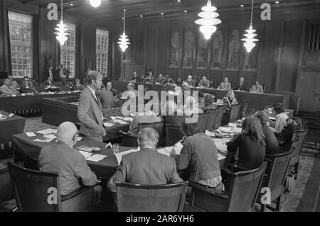 New City Council of Amsterdam installed. Overview Date: September 1, 1970 Location: Amsterdam, Noord-Holland Keywords: Consigli comunali, installazioni, panoramiche Foto Stock