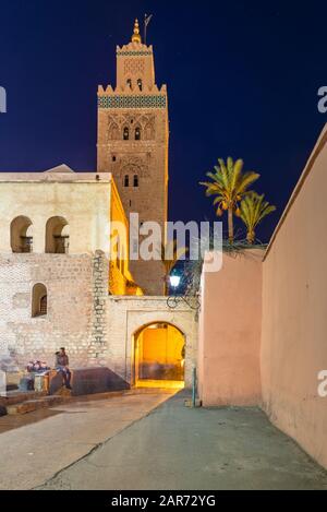 La Moschea di Koutoubia minaret situato nel quartiere della medina di Marrakech, Marocco Foto Stock