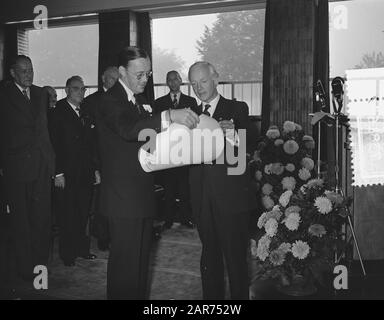 Sua altezza reale Principe Bernhard nominato patrono mondo Domroe Data: 12 ottobre 1955 Nome personale: Bernhard, principe Nome istituzione: Dominio del mondo Foto Stock