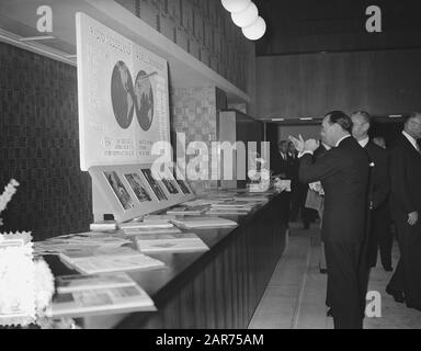 Sua altezza reale Principe Bernhard nominato Patrono World Broadcasting Data: 12 ottobre 1955 Nome personale: Bernhard, Prince Nome istituzione: World Domain Foto Stock