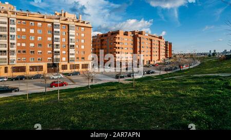 Madrid, Spagna - 26 Gennaio 2020: Quartiere Residenziale A Las Tablas Madrid Spagna Foto Stock