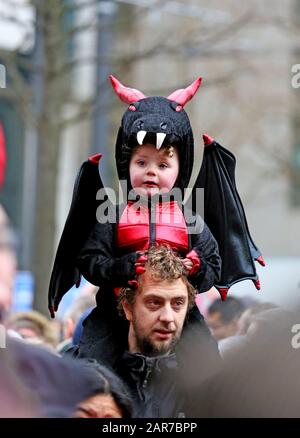 Manchester, Regno Unito. 26th gennaio 2020. Le celebrazioni del Capodanno cinese si svolgono a Manchester, Lancashire, Regno Unito. Credito: Barbara Cook/Alamy Live News Foto Stock