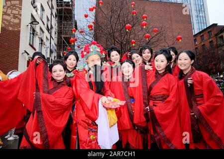 Manchester, Regno Unito. 26th gennaio 2020. Le celebrazioni del Capodanno cinese si svolgono a Manchester, Lancashire, Regno Unito. Credito: Barbara Cook/Alamy Live News Foto Stock