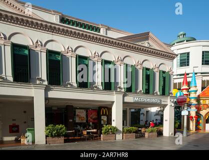 Singapore. Gennaio 2020. Il ristorante fast food della Mc Donald a Bugis Junction. Foto Stock