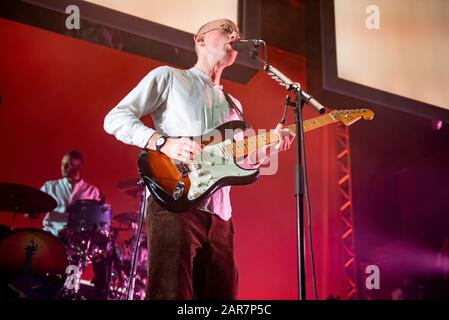 Leeds, Regno Unito. 25th gennaio 2020. Jack Steadman, Jamie MacColl, Suren de Saram e ed Nash della band Bombay Bicycle Club si esibiscono alla O2 Academy Leeds, la cui Edizione È Andata Male nel tour del Regno Unito, Leeds 2020-01-25 . Credito: Gary Mather/Alamy Live News Foto Stock