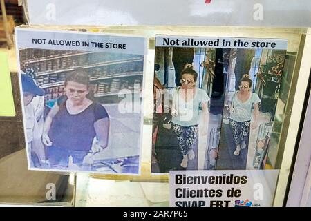 Miami Beach Florida, shaming pubblico, presunti shopters problemaker, fotografie, ingresso vietato, foto, minimarket, FL191231074 Foto Stock