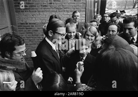 La principessa Margriet partorì il secondo figlio a Sint Radboudziekenhuis a Nijmegen. Pieter van Vollenhoven all'ospedale Data: 25 dicembre 1969 luogo: Nijmegen Parole Chiave: Ospedali Nome personale: Margriet, principessa Nome istituzione: Sint Radboud Hospital Foto Stock