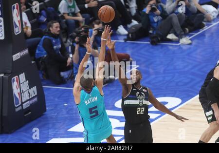 Durante la partita di basket NBA Paris Game 2020 tra Milwaukee Bucks e Charlotte Hornets il 24 gennaio 2020 all'AccorHotels Arena di Parigi, Francia - Photo Laurent Lairys / DPPI Foto Stock