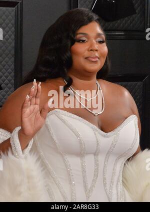 Los Angeles, Stati Uniti. 26th gennaio 2020. Los Angeles, Stati Uniti. 26th gennaio 2020. Lizzo arriva per i Grammy Awards annuali 62nd che si tengono allo Staples Center di Los Angeles domenica 26 gennaio 2020. Foto di Jim Ruymen/UPI Credit: UPI/Alamy Live News Foto Stock