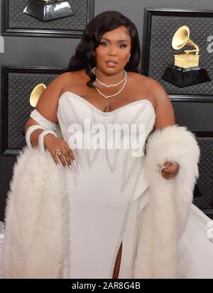 Los Angeles, Stati Uniti. 26th gennaio 2020. Los Angeles, Stati Uniti. 26th gennaio 2020. Lizzo arriva per i Grammy Awards annuali 62nd che si tengono allo Staples Center di Los Angeles domenica 26 gennaio 2020. Foto di Jim Ruymen/UPI Credit: UPI/Alamy Live News Foto Stock