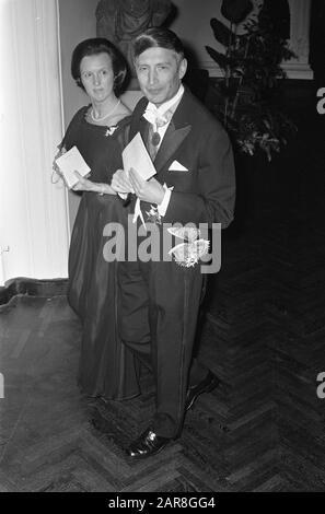 Visita Di Stato Svedese Kon. Coppia ai Paesi Bassi; cena al Rijksmuseum offerta da Rijksministerraad; 6: Van Agt Data: 26 ottobre 1976 Parole Chiave: Offerte, coppie reali, visite di Stato Foto Stock