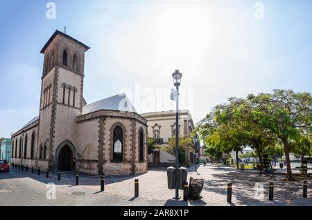 Guadalajara, Jalisco, Messico - 23 Novembre 2019: Il Tempio Divino Redentor Presso Il Giardino Reforma Foto Stock