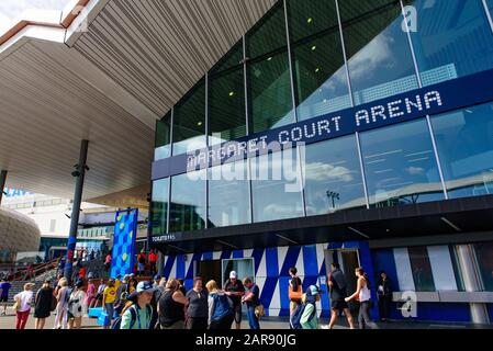 Margaret Court Arena per l'Australian Open 2020, un campo da tennis al Melbourne Park, Melbourne, Australia Foto Stock