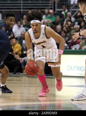 25 gennaio 2020 - Hawaii Rainbow Warriors Guard Drew Buggs (1) durante una partita tra i Rainbow Warriors delle Hawaii e le UC Davis Aggies presso lo Stan Sheriff Center di Honolulu, HI - Michael Sullivan/CSM Foto Stock