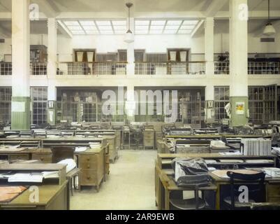 Sede della Nederlandsche Heidemaatschappij presso la Apeldoornseweg di Arnhem. Sala interna Annotazione: Colorata? Date: Undate Location: Arnhem Parole Chiave: Buildings der nhm, Interior, uffici Foto Stock