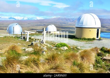Vista dall'Osservatorio dell'Università di Mount John (MJUO), il primo osservatorio astronomico di ricerca in Nuova Zelanda. Foto Stock