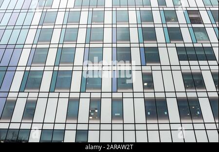 Dettagli architettonici del nuovo Catterbridge Cancer Centre nel centro di Liverpool Foto Stock