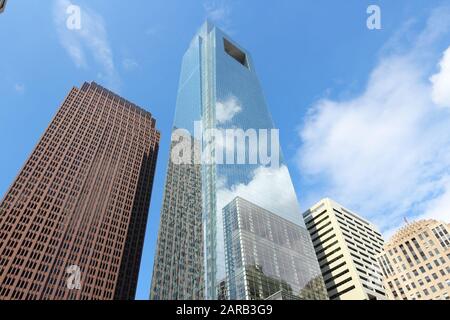 PHILADELPHIA, Stati Uniti d'America - 11 giugno 2013: Comcast Center building di Philadelphia. Come di 2012 il 297m alto grattacielo è il più alto edificio in Philadelphi Foto Stock