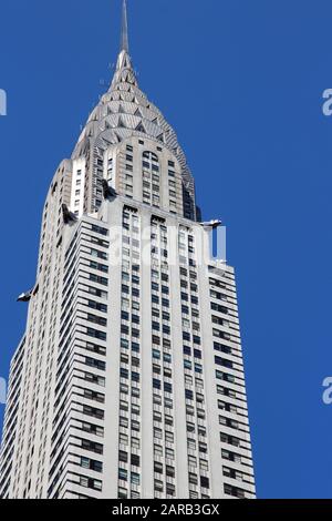 NEW YORK, Stati Uniti d'America - 3 Luglio 2013: Chrysler Building esterno in New York. Celebre Art Deco grattacielo era il più alto edificio del mondo nel 1930-31. Foto Stock