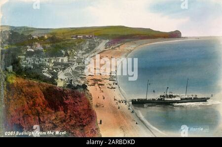 Budleigh Salterton, Devon - visto dall'ovest - un piroscafo si è avvicinato (molto) alla riva per raccogliere qualche giorno di escursioni. Foto Stock