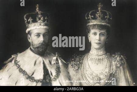 Re Giorgio V (1865-1936) e la regina Maria (1867-1953) - Incoronazione nel 1911. Foto Stock