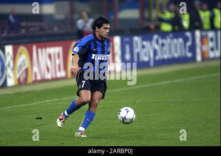 Milano Italia, 25 settembre 2002,' G.Meazza' Stadium, UEFA Champions League 2002/2003 ,FC Inter - FC Ajax : Sergio Conceicao in azione durante la partita Foto Stock