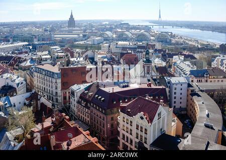 Vista sulla città vecchia di riga Foto Stock