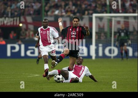 Milano Italia 23 aprile 2003, Stadio 'G.MEAZZA SAN SIRO', UEFA Champions League 2002/2003, AC Milan - FC Ajax:Rui Costa in azione durante la partita Foto Stock