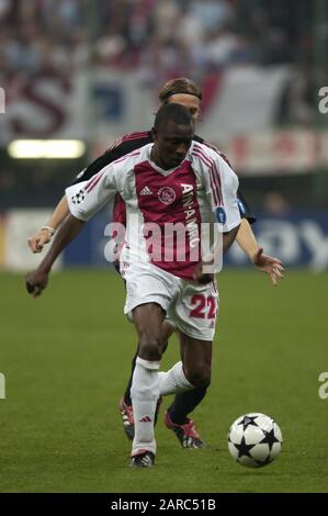 Milano Italia 23 aprile 2003, Stadio 'G.MEAZZA SAN SIRO', UEFA Champions League 2002/2003, AC Milan - FC Ajax:Abubakari Yakubu in azione durante la partita Foto Stock