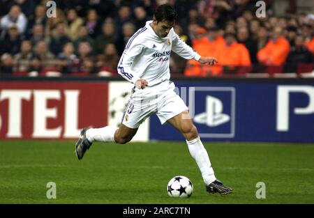 Milano Italia 26 novembre 2002, Stadio 'G.MEAZZA SAN SIRO', UEFA Champions League 2002/2003, AC Milan - CF Real Madrid: Morientes in azione durante la partita Foto Stock