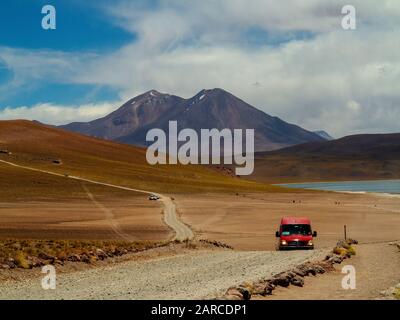 Lago Miscanti, Laghi Altiplanic, Deserto Di Atacama, Cile Foto Stock